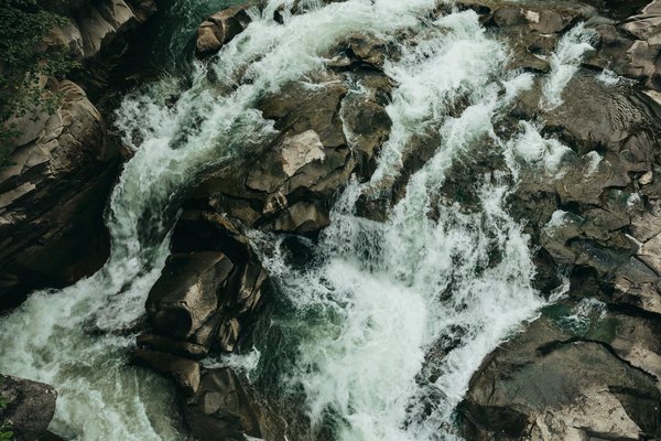 Comment participer à un atelier de fabrication de mosaïque à Barcelone : techniques et artistes locaux ?